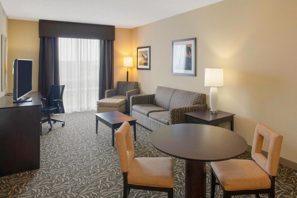 Holiday Inn Ardmore Convention Center Image 43